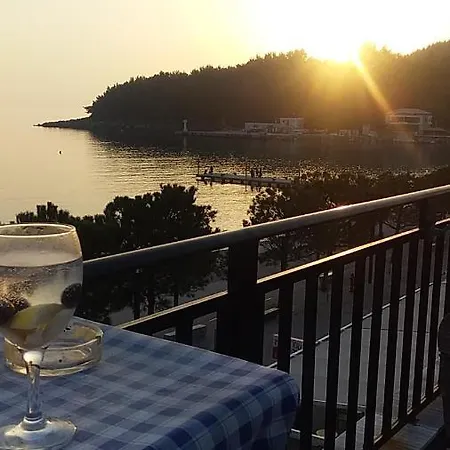 City Hostel * Himare
